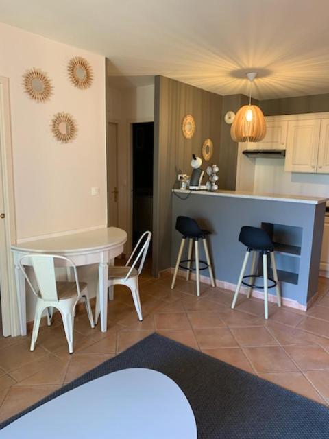 Appartement Cosy Avec Climatisation Reversible Golf De Saumane Zewnętrze zdjęcie